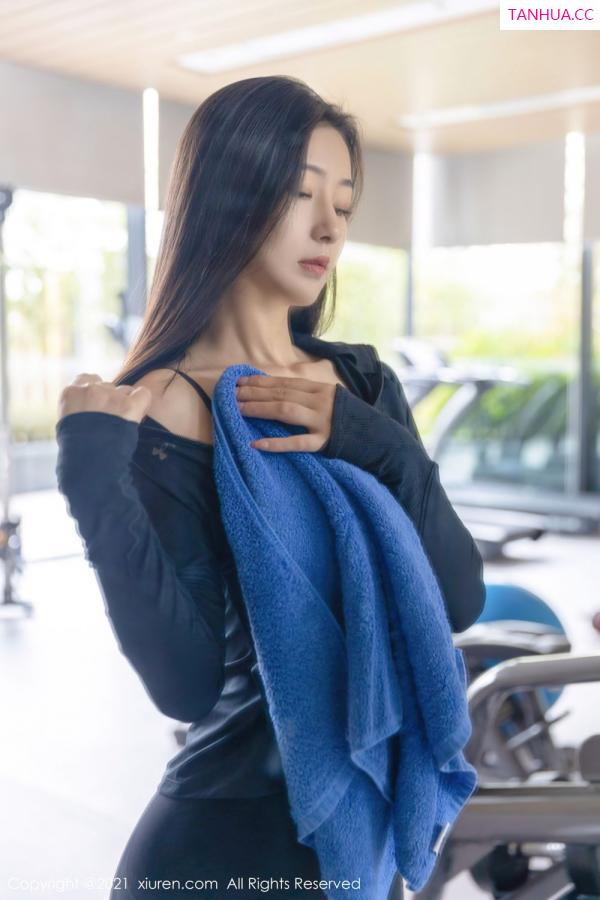 熊小诺 哎小诺 [XiuRen]高清写真图 2021.10.29 No.4140 熊小诺第39张图片